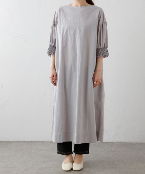 PUAL CE CIN（ピュアルセシン）の「袖レースシャーリングワンピース（ワンピース・レディース・ブラック/サックスブルー/グレイッシュベージュ・FREE）」の15枚目の写真