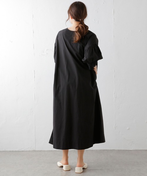 PUAL CE CIN（ピュアルセシン）の「袖レースシャーリングワンピース（ワンピース・レディース・ブラック/サックスブルー/グレイッシュベージュ・FREE）」の5枚目の写真