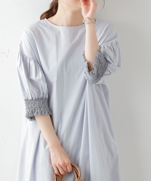 PUAL CE CIN（ピュアルセシン）の「袖レースシャーリングワンピース（ワンピース・レディース・ブラック/サックスブルー/グレイッシュベージュ・FREE）」の14枚目の写真