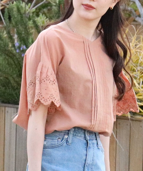 HONEYSUCKLE ROSE（ハニーサックルローズ）の「【HONEYSUCKLE ROSE】袖レース２ＷＡＹブラウス（シャツ/ブラウス・レディース・ホワイト/グリーン/オレンジ・M/L）」の3枚目の写真