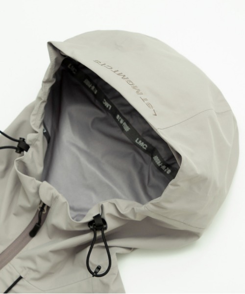 LMCの「【LMC】ACTIVE GEAR 3L WP SHIELD JACKET / エルエムシー アクティブ ギア ３L WP シールド ジャケット（マウンテンパーカー・メンズ・ブラック/グレー・1/2）」の19枚目の写真