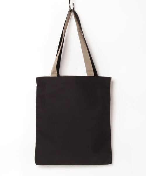 Maison Kitsune(メゾンキツネ)の「UPCYCLED VERTICAL TOTE BAG(トートバッグ・メンズ・ダークグリーン/ブラック/ベージュ・U)」の10枚目の写真