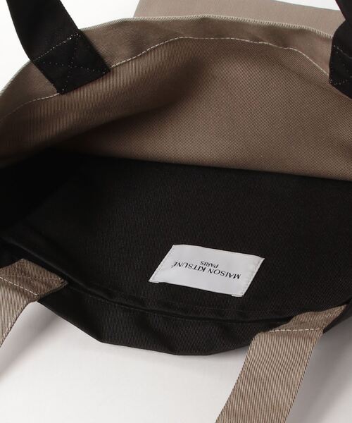 Maison Kitsune(メゾンキツネ)の「UPCYCLED VERTICAL TOTE BAG(トートバッグ・メンズ・ダークグリーン/ブラック/ベージュ・U)」の12枚目の写真