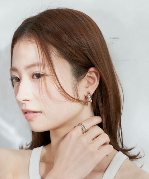 VANNIE U(ヴァニーユー)の「bi twist pierce(ピアス(両耳用)・レディース・その他・FREE)」の3枚目の写真