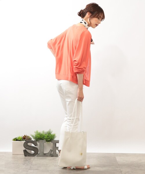 DRESKIP（ドレスキップ）の「◆【洗える】Vネックドルマンカーディガン（カーディガン/ボレロ・レディース・ブラック/オフホワイト/オレンジ/グリーン・02/03）」の9枚目の写真