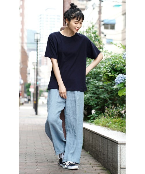 apartment department(アパートメントデパートメント)の「サスティナブルコットン クルーネックTシャツ(Tシャツ/カットソー・レディース・ネイビー/ライトベージュ/ライトカーキ・M)」の4枚目の写真