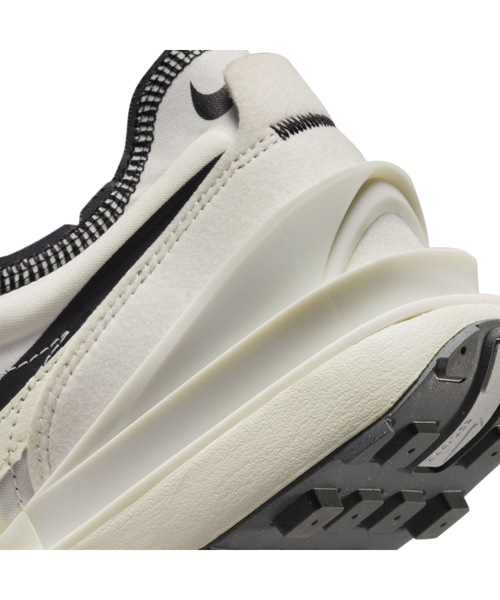 NIKE（ナイキ）の「ナイキ ワッフル ワン SE メンズシューズ