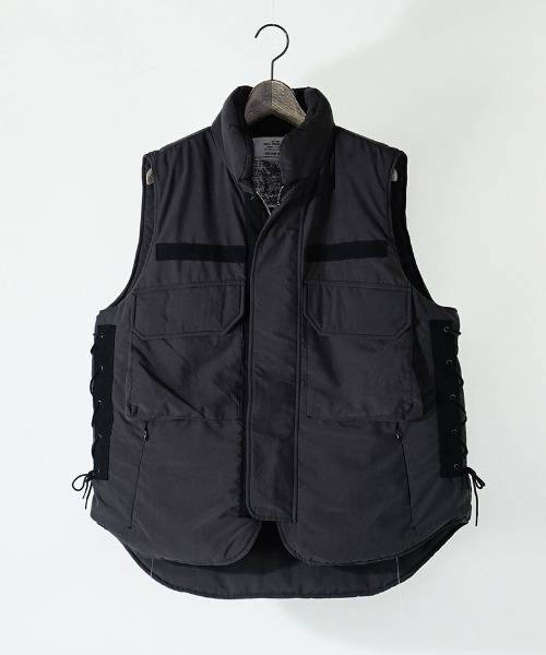 EGO TRIPPING（エゴトリッピング）の「mcg3090-M69 BODYARMOUR VEST ベスト（ベスト・メンズ・ベージュ/ブラック・46/48）」の3枚目の写真