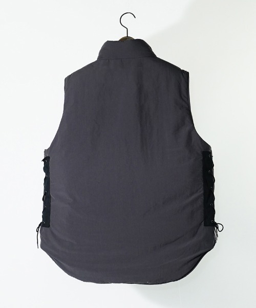 EGO TRIPPING（エゴトリッピング）の「mcg3090-M69 BODYARMOUR VEST ベスト（ベスト・メンズ・ベージュ/ブラック・46/48）」の5枚目の写真