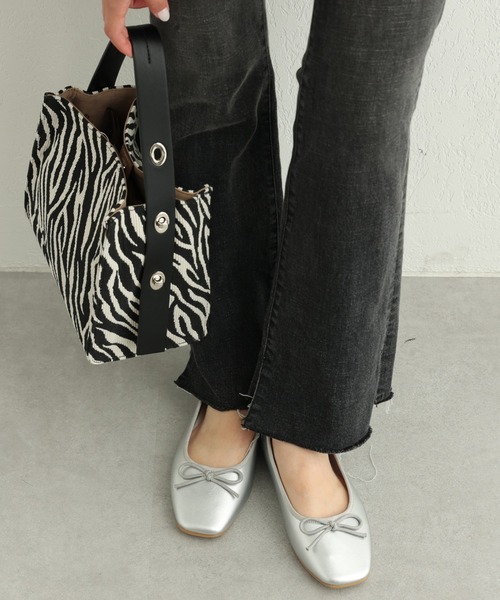 CIAOPANIC TYPY(チャオパニックティピー)の「スクエアトゥバレエシューズ(バレエシューズ・レディース・ブラック/ベージュ/ブラウン/シルバー/オレンジ・37/38/39/36)」の5枚目の写真