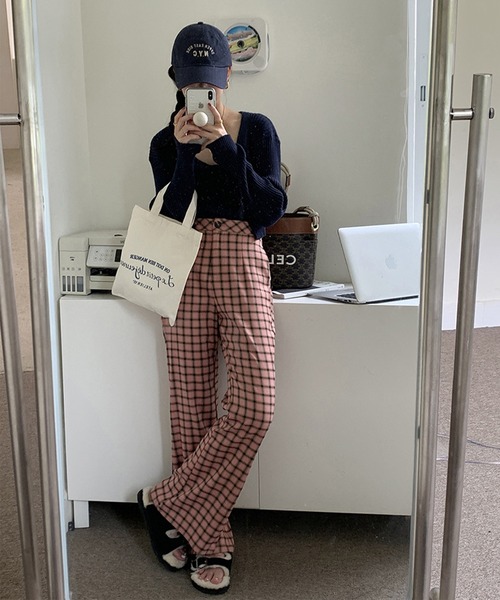 aimoha（アイモハ）の「チェック柄セミフレアスラックス（スラックス・レディース・ピンク・LARGE/X-LARGE/SMALL/MEDIUM）」の14枚目の写真