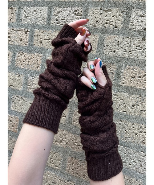 WC（ダブル シー）の「ケーブルニットアームウォーマー（アームカバー・レディース・ブラック/ベージュ/ブラウン/アイボリー・FREE）」の15枚目の写真