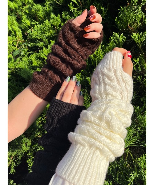 WC（ダブル シー）の「ケーブルニットアームウォーマー（アームカバー・レディース・ブラック/ベージュ/ブラウン/アイボリー・FREE）」の21枚目の写真