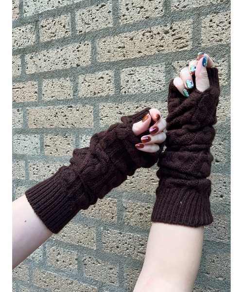 WC（ダブル シー）の「ケーブルニットアームウォーマー（アームカバー・レディース・ブラック/ベージュ/ブラウン/アイボリー・FREE）」の13枚目の写真
