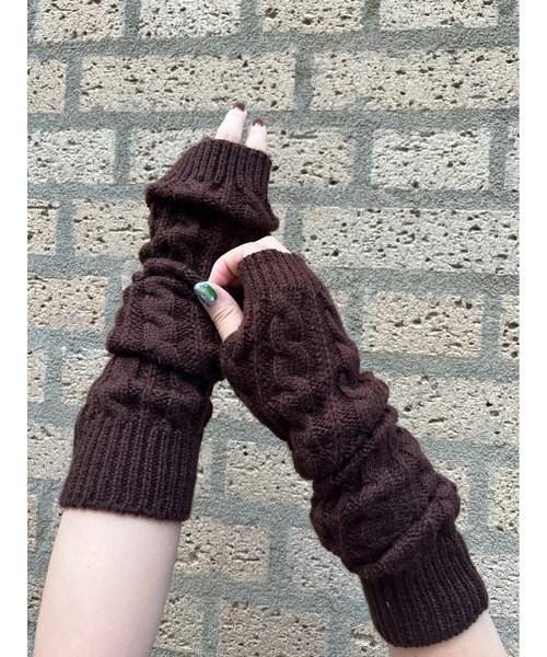 WC（ダブル シー）の「ケーブルニットアームウォーマー（アームカバー・レディース・ブラック/ベージュ/ブラウン/アイボリー・FREE）」の14枚目の写真