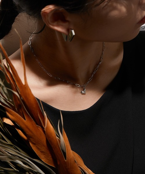 ear PAPILLONNER（イアパピヨネ）の「ロックハートネックレス（ネックレス・レディース・シルバー/ゴールド・FREE）」の12枚目の写真