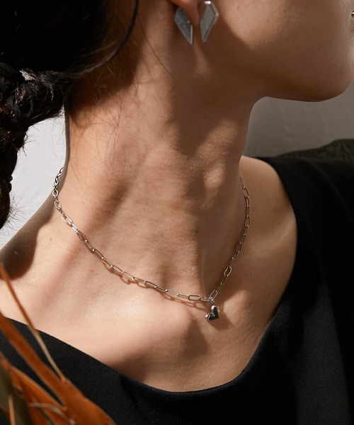 ear PAPILLONNER（イアパピヨネ）の「ロックハートネックレス（ネックレス・レディース・シルバー/ゴールド・FREE）」の13枚目の写真