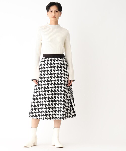 OPAQUE.CLIP（オペークドットクリップ）の「◆【C】配色使いハイネックリブニット（ニット/セーター・レディース・ホワイト系7/レッド系6/ブラック系4・36/38）」の5枚目の写真