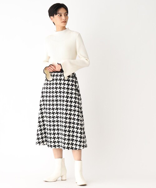 OPAQUE.CLIP（オペークドットクリップ）の「◆【C】配色使いハイネックリブニット（ニット/セーター・レディース・ホワイト系7/レッド系6/ブラック系4・36/38）」の6枚目の写真