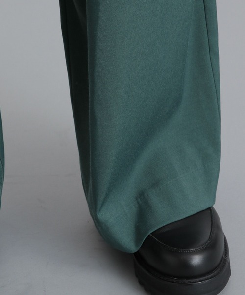 HARE（ハレ）の「【SETUP対応】ディープタックベルトストレートパンツ(HARE)（スラックス・メンズ・ブラック/グリーン・SMALL/MEDIUM）」の4枚目の写真
