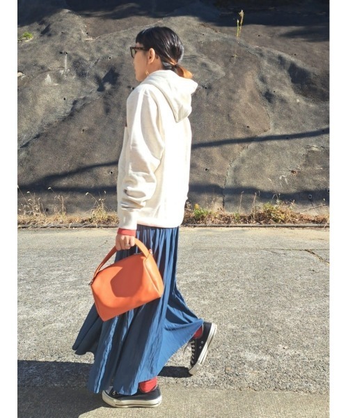 HONEYSUCKLE ROSE（ハニーサックルローズ）の「【HONEYSUCKLE ROSE】ミニワイドハンドルバッグ（ハンドバッグ・レディース・ブラック/オレンジ/ホワイト・ONE SIZE）」の21枚目の写真