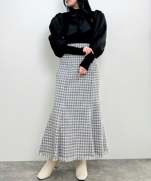 INGNI（イング）の「袖異素材／ボウタイ付マトンスリーブニット（ニット/セーター・レディース・オフホワイト/ブラック/サックスブルー・M）」の9枚目の写真