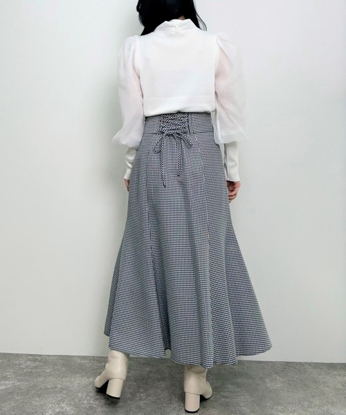 INGNI（イング）の「袖異素材／ボウタイ付マトンスリーブニット（ニット/セーター・レディース・オフホワイト/ブラック/サックスブルー・M）」の7枚目の写真