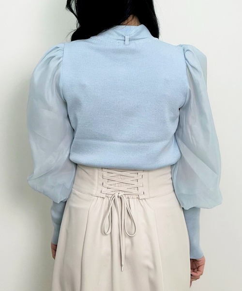 INGNI（イング）の「袖異素材／ボウタイ付マトンスリーブニット（ニット/セーター・レディース・オフホワイト/ブラック/サックスブルー・M）」の12枚目の写真