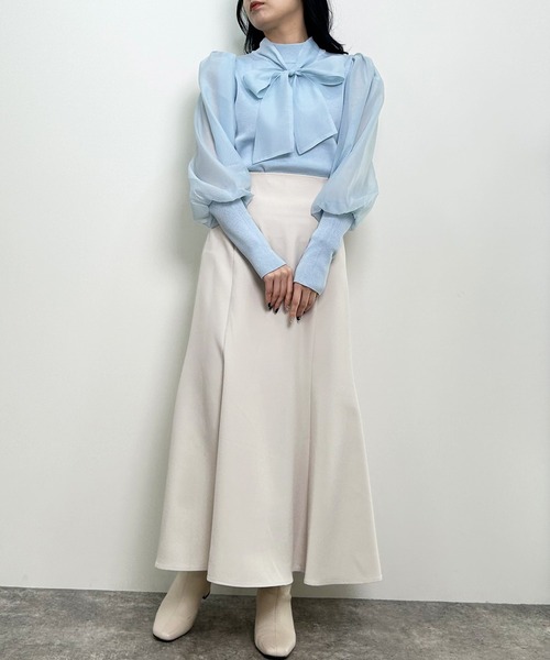 INGNI（イング）の「袖異素材／ボウタイ付マトンスリーブニット（ニット/セーター・レディース・オフホワイト/ブラック/サックスブルー・M）」の13枚目の写真