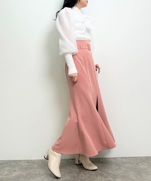 INGNI（イング）の「袖異素材／ボウタイ付マトンスリーブニット（ニット/セーター・レディース・オフホワイト/ブラック/サックスブルー・M）」の20枚目の写真