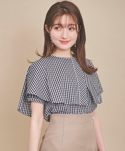 31 Sons de mode（トランテアン　ソン　ドゥ　モード）の「アシメケープカラーブラウス（シャツ/ブラウス・レディース・ブラック×ホワイト/オフホワイト/サックスブルー・フリー）」の13枚目の写真