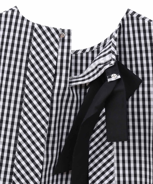 31 Sons de mode（トランテアン　ソン　ドゥ　モード）の「アシメケープカラーブラウス（シャツ/ブラウス・レディース・ブラック×ホワイト/オフホワイト/サックスブルー・フリー）」の16枚目の写真