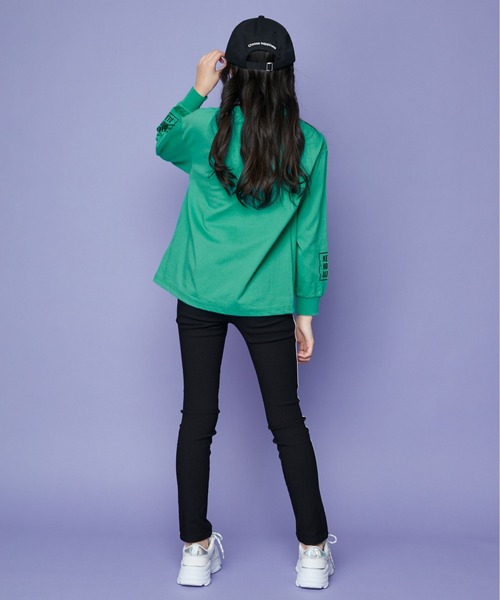 SISTER JENNI(SISTER JENNI)の「裾ロゴBIGロンT(Tシャツ/カットソー・キッズ・オフホワイト/ブラック/グリーン・130cm/140cm/160cm/150cm)」の8枚目の写真