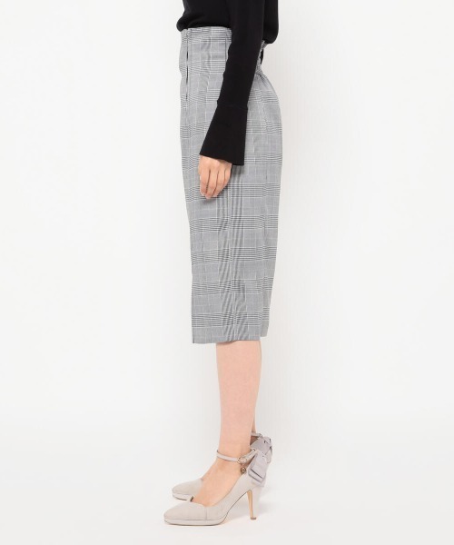 MISCH MASCH（ミッシュマッシュ）の「ジップ使いタイトスカート（スカート・レディース・ホワイト×ブラック/ベージュ/モカ・SMALL/MEDIUM）」の9枚目の写真