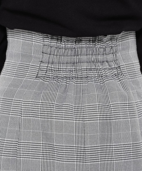 MISCH MASCH（ミッシュマッシュ）の「ジップ使いタイトスカート（スカート・レディース・ホワイト×ブラック/ベージュ/モカ・SMALL/MEDIUM）」の12枚目の写真