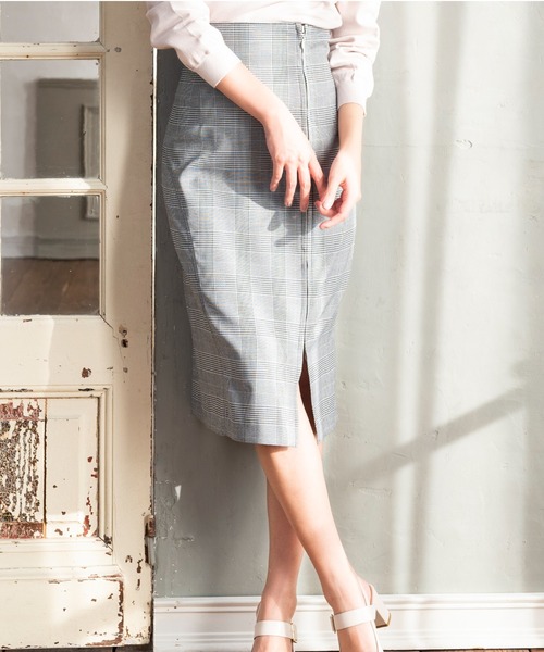 MISCH MASCH（ミッシュマッシュ）の「ジップ使いタイトスカート（スカート・レディース・ホワイト×ブラック/ベージュ/モカ・SMALL/MEDIUM）」の5枚目の写真