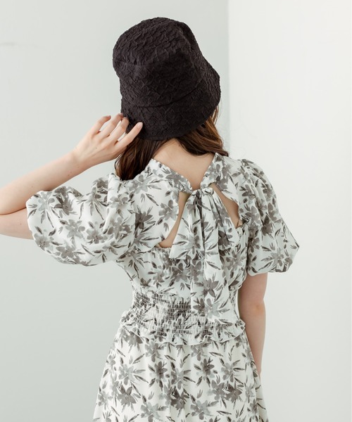 OLIVE des OLIVE（オリーブデオリーブ）の「【WEB限定】ピンタックバックリボンワンピース（ワンピース・レディース・スミクロ/ブラック/サックスブルー/オフホワイト・FREE）」の3枚目の写真