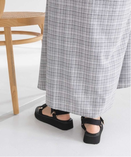 ゴールドパーツベルトサンダル