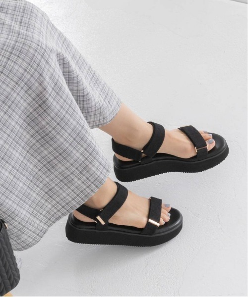 ゴールドパーツベルトサンダル