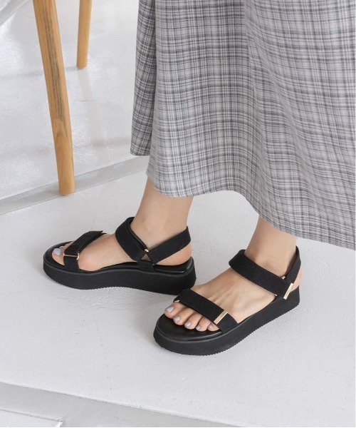 ゴールドパーツベルトサンダル