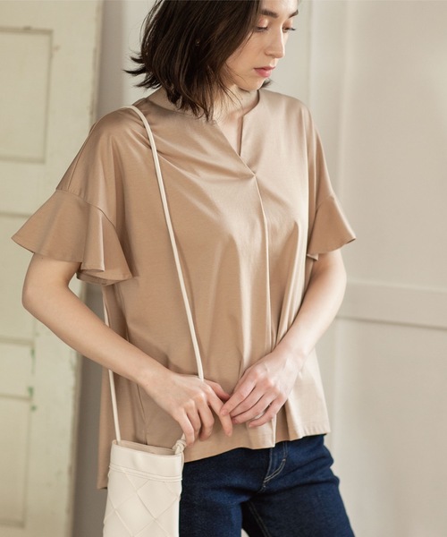 OPAQUE.CLIP（オペークドットクリップ）の「◆シルキースーピマ スキッパーフリルカットソー【イージーケア/接触冷感/洗濯機洗い可】（Tシャツ/カットソー・レディース・ブラウン系その他/ブラック/オフホワイト/ボルドー/ベージュ・34/42/40/38/36）」の5枚目の写真