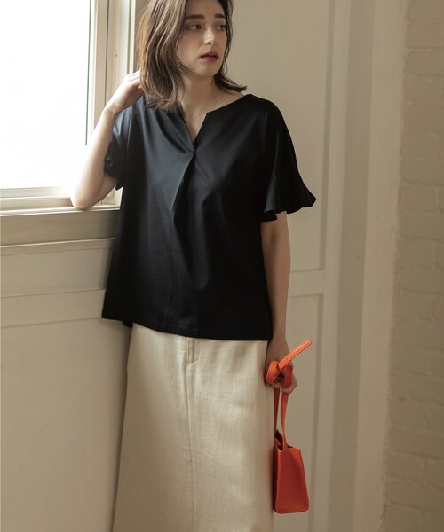 OPAQUE.CLIP（オペークドットクリップ）の「◆シルキースーピマ スキッパーフリルカットソー【イージーケア/接触冷感/洗濯機洗い可】（Tシャツ/カットソー・レディース・ブラウン系その他/ブラック/オフホワイト/ボルドー/ベージュ・34/42/40/38/36）」の10枚目の写真