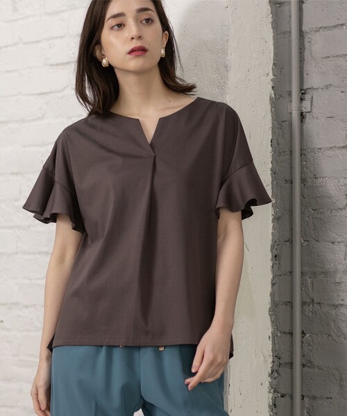 OPAQUE.CLIP（オペークドットクリップ）の「◆シルキースーピマ スキッパーフリルカットソー【イージーケア/接触冷感/洗濯機洗い可】（Tシャツ/カットソー・レディース・ブラウン系その他/ブラック/オフホワイト/ボルドー/ベージュ・34/42/40/38/36）」の11枚目の写真
