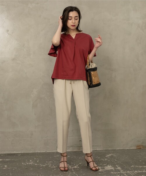 OPAQUE.CLIP（オペークドットクリップ）の「◆シルキースーピマ スキッパーフリルカットソー【イージーケア/接触冷感/洗濯機洗い可】（Tシャツ/カットソー・レディース・ブラウン系その他/ブラック/オフホワイト/ボルドー/ベージュ・34/42/40/38/36）」の12枚目の写真