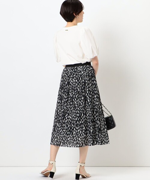 NOLLEY’S(ノーリーズ)の「ラメゴム割繊プリーツスカート(スカート・レディース・チャコールグレー/オフホワイト/ブラック系その他4/ブラウン/ネイビー・38/36)」の12枚目の写真