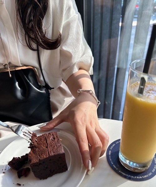 lawgy（ラウジー）の「random chain bracelet（ブレスレット・レディース・シルバー/ゴールド・FREE）」の4枚目の写真