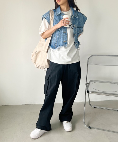 CLEA（クレア）の「グランジショート丈デニムベスト（ベスト）」 - WEAR