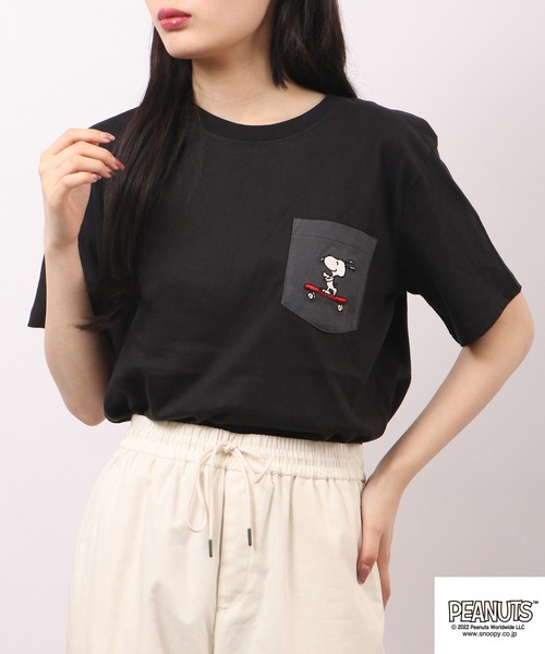 PEANUTS（ピーナッツ）の「PEANUTS スヌーピー ポケット 半袖 Tシャツ（Tシャツ/カットソー・レディース・ネイビー/ホワイト/ブラック/ホワイト系その他/ブラック系その他/杢グレー/オレンジ/カーキ/グリーン/アイボリー/ホワイト系その他2/ホワイト系その他3・M/L/LL）」の18枚目の写真