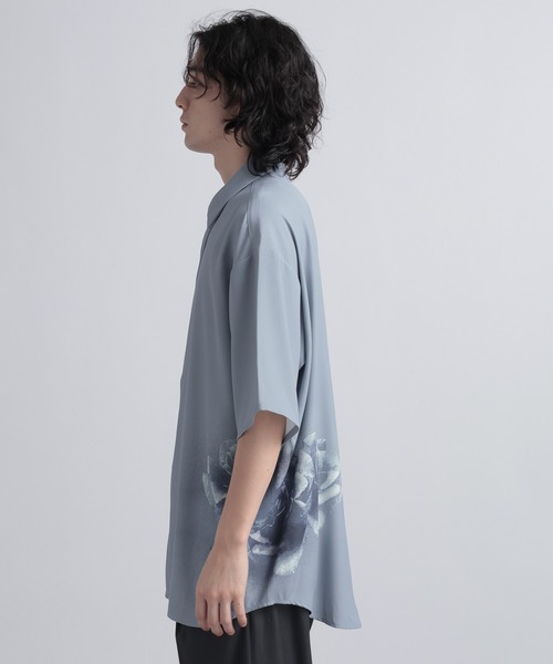 HARE（ハレ）の「サイドフラワープリントモチーフシャツ(HARE)（シャツ