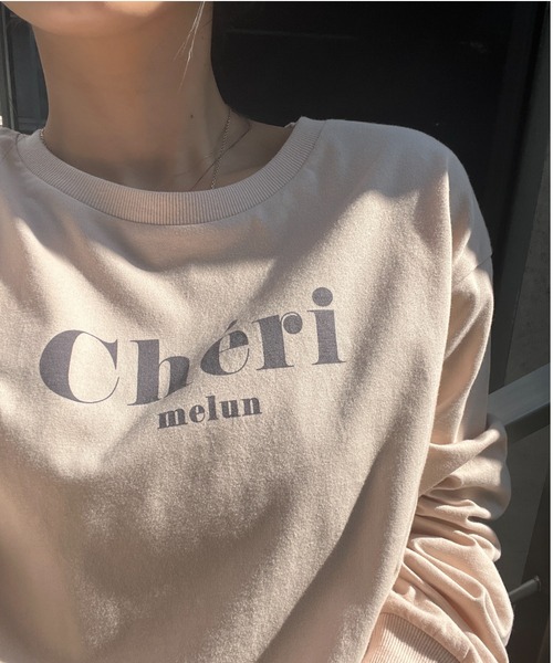 Ada.(エイダ)の「ロゴプリントロンTee(Tシャツ/カットソー・レディース・グレー/オフホワイト/ブラック/グレイッシュベージュ・FREE)」の4枚目の写真